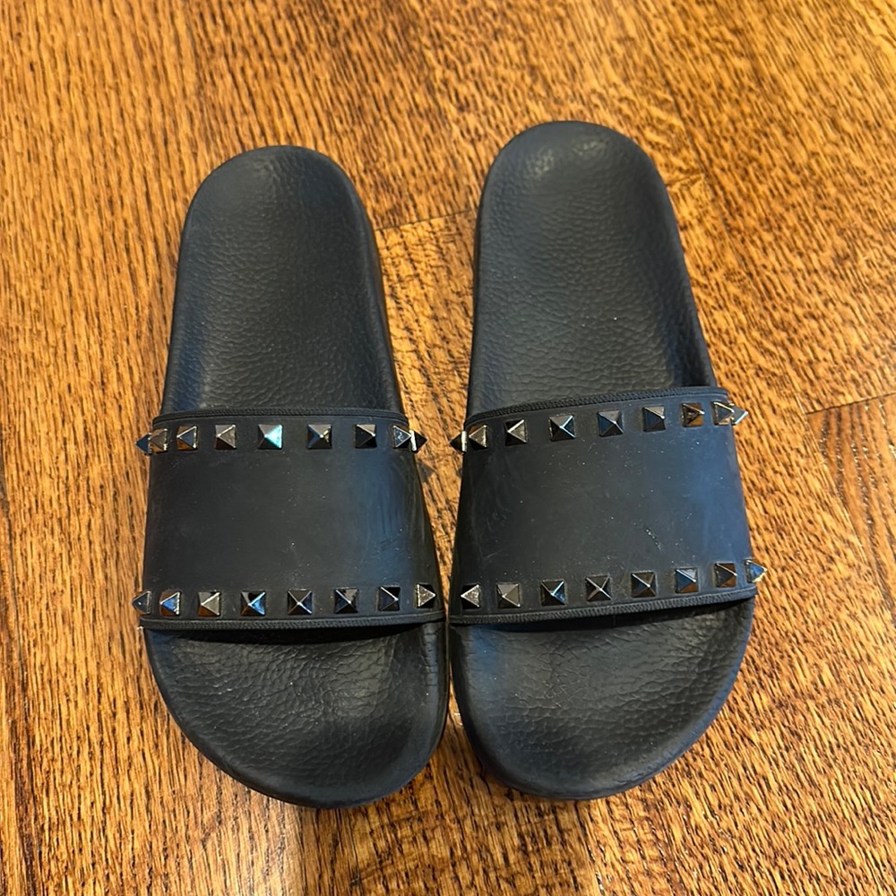 Valentino Rockstud Slide